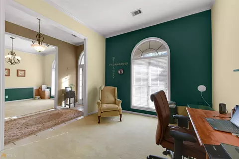 104 Colonial Ct, Lagrange, GA 30240 photo 4