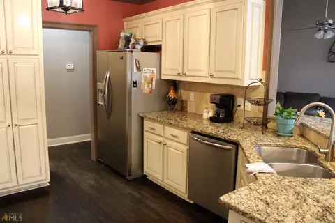 815 Streamside Dr, Mcdonough, GA 30252 photo 15
