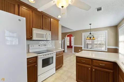 228 Prominent Loop, Mcdonough, GA 30253 photo 9