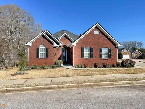 228 Prominent Loop, Mcdonough, GA 30253 photo 2