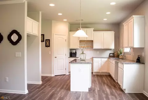 512 Edgemore Rd, Canton, GA 30114 photo 5