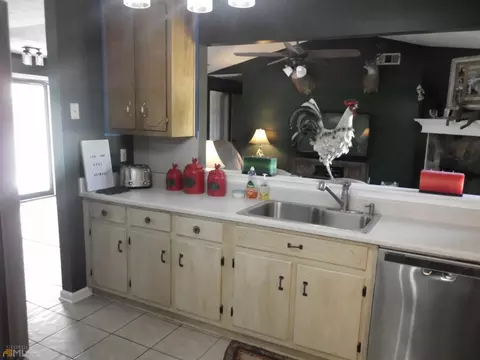 165 Ellis Trl, Covington, GA 30016 photo 19