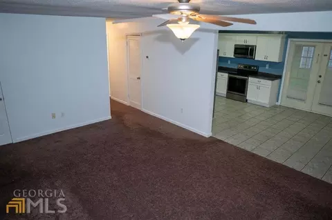 402 Scarborough Rd, Warner Robins, GA 31093 photo 13