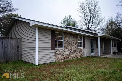 402 Scarborough Rd, Warner Robins, GA 31093 photo 4