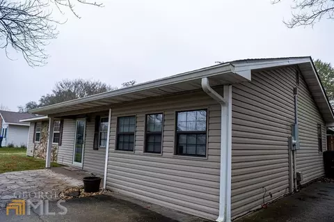 402 Scarborough Rd, Warner Robins, GA 31093 photo 3