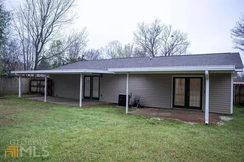 402 Scarborough Rd, Warner Robins, GA 31093 photo 9