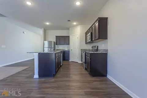 90 Cherohala Ct, Covington, GA 30016 photo 4