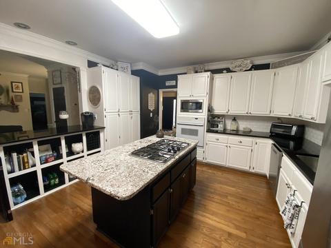233 Ashford Cir, Lagrange, GA 30240 photo 4