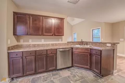 142 Needleleaf Ct, Barnesville, GA 30204 photo 9