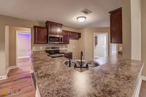 142 Needleleaf Ct, Barnesville, GA 30204 photo 6