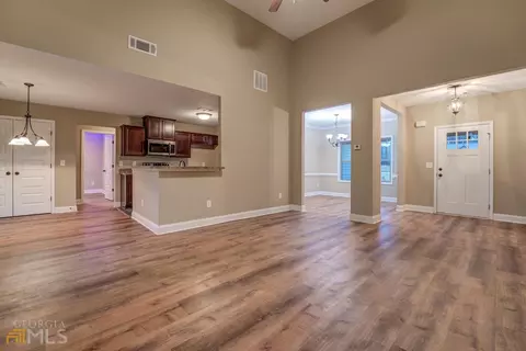 142 Needleleaf Ct, Barnesville, GA 30204 photo 5
