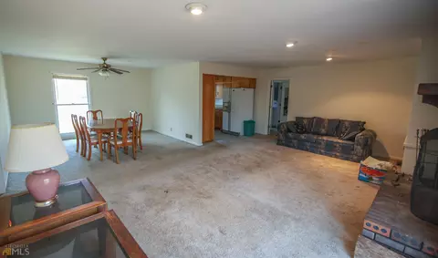 87 Glencrest Dr, Toccoa, GA 30577 photo 3