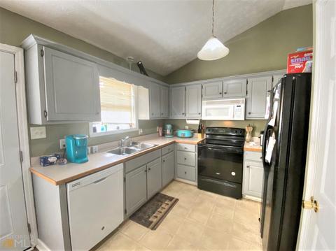 5581 W Point Rd, Lagrange, GA 30240 photo 4