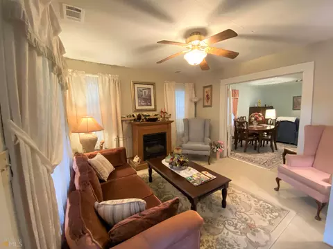 175 E Beech St, Cochran, GA 31014 photo 6