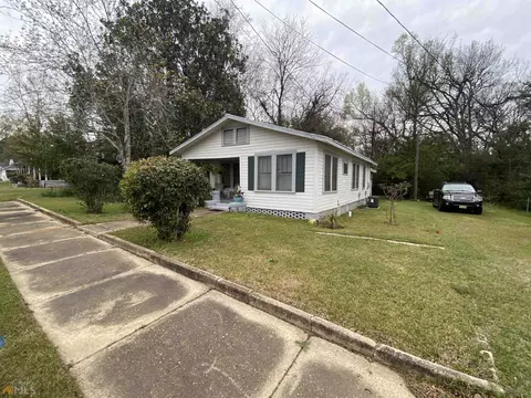 175 E Beech St, Cochran, GA 31014 photo 3