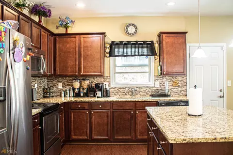 6559 Splitpine Ct, Atlanta, GA 30349 photo 9