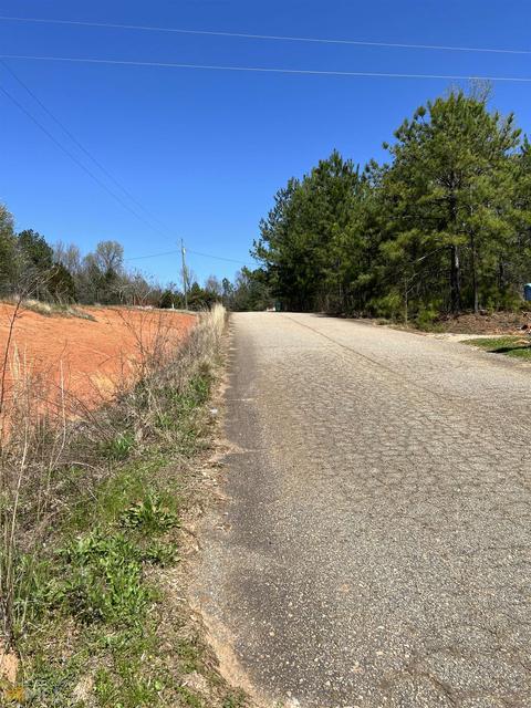 126 Kathryn Way, Commerce, GA 30530 photo 2