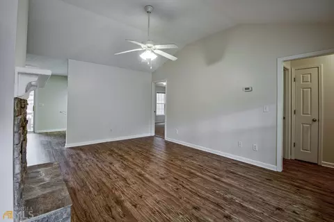 108 Philmont Ct, Lagrange, GA 30240 photo 3