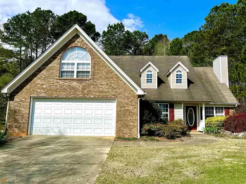 104 Dodgen Place Dr, Hampton, GA 30228 photo 1