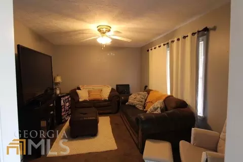 355 Grove St, Barnesville, GA 30204 photo 5
