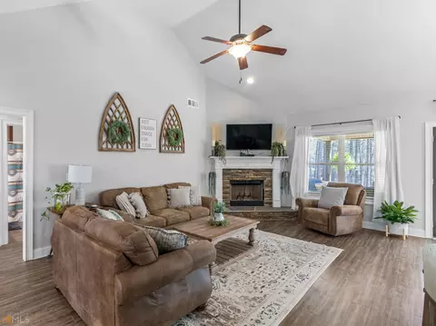 263 Steele Rd, Milner, GA 30257 photo 4