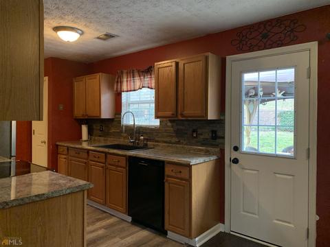 724 Mossy Oak Dr, Jackson, GA 30233 photo 16