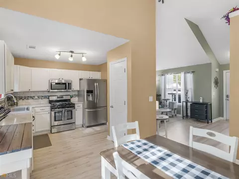 202 Goldleaf Dr, Hampton, GA 30228 photo 6