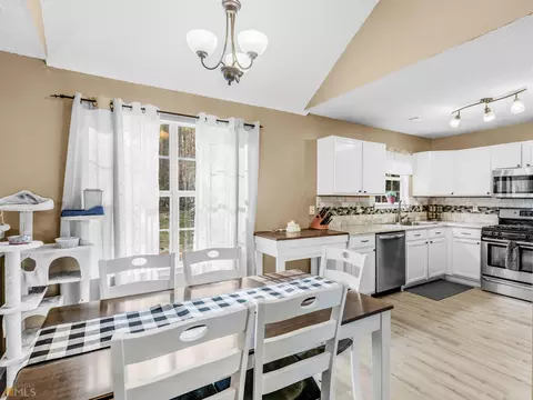 202 Goldleaf Dr, Hampton, GA 30228 photo 5