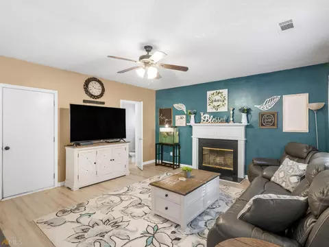 202 Goldleaf Dr, Hampton, GA 30228 photo 9