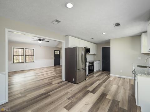 32 Steele Dr, Hampton, GA 30228 photo 9