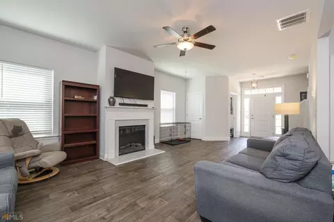 84 Hidden Pines Cir, Pendergrass, GA 30567 photo 11