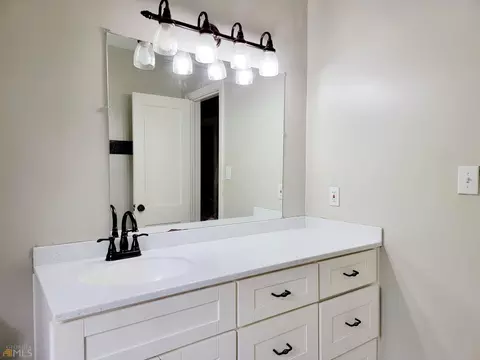 211 Beechwood Cir, Lagrange, GA 30240 photo 9