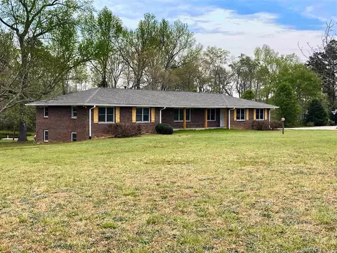 740 Keys Ferry Rd, Jackson, GA 30233 photo 2