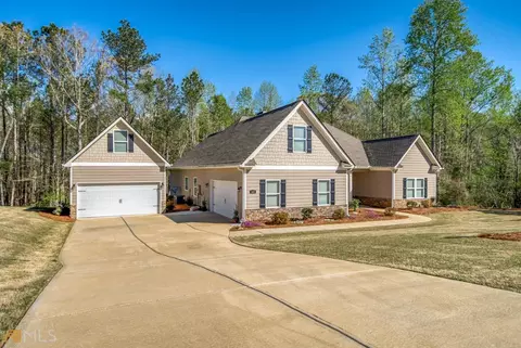 1405 Chapman Cir, Monroe, GA 30656 photo 3