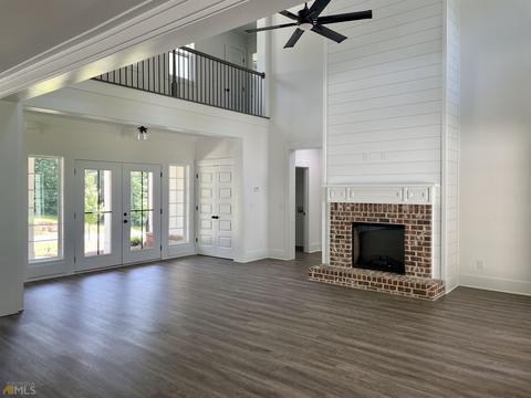 205 Crescent Dr, Forsyth, GA 31029 photo 3