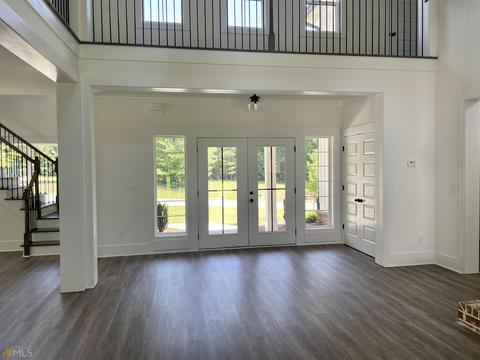 205 Crescent Dr, Forsyth, GA 31029 photo 2