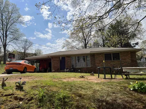 113 Carter St, Cornelia, GA 30531 photo 1