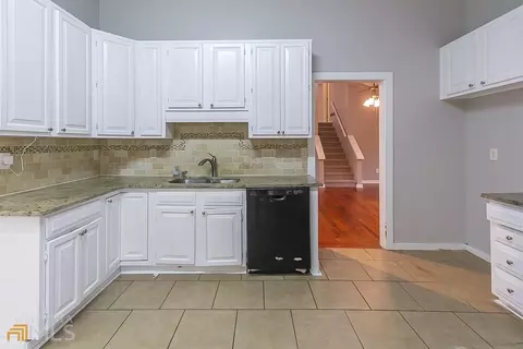 575 Farmbrook Trl, Kennesaw, GA 30144 photo 4