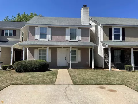 325 Crestfield Cir, Covington, GA 30016 photo 1