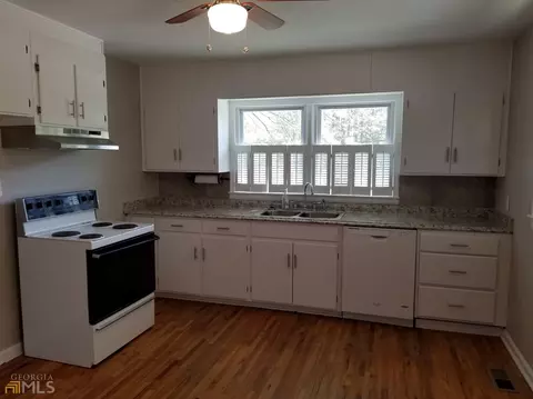 1532 Falls Rd, Toccoa, GA 30577 photo 5