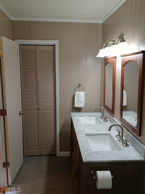 122 Loop Way, Rabun Gap, GA 30568 photo 8