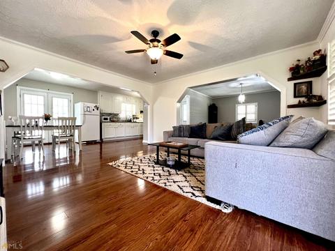236 Chase Cir, Cornelia, GA 30531 photo 2