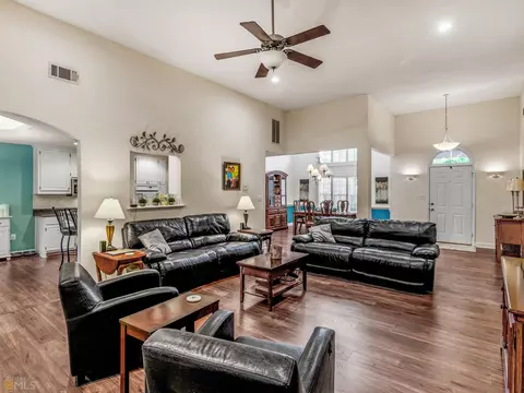 306 Oak Ridge Ct, Hampton, GA 30228 photo 9