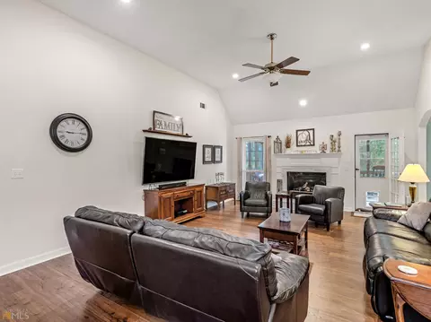 306 Oak Ridge Ct, Hampton, GA 30228 photo 8