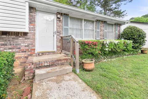6489 Cameron Rd, Morrow, GA 30260 photo 5