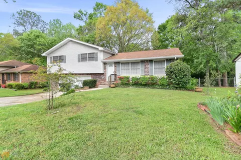 6489 Cameron Rd, Morrow, GA 30260 photo 3