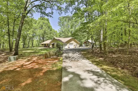 111 Fields Rd, Newnan, GA 30263 photo 2