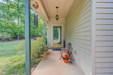107 Hickory Dr, Commerce, GA 30529 photo 5
