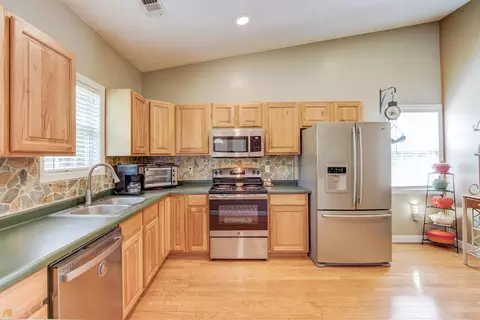 107 Hickory Dr, Commerce, GA 30529 photo 11