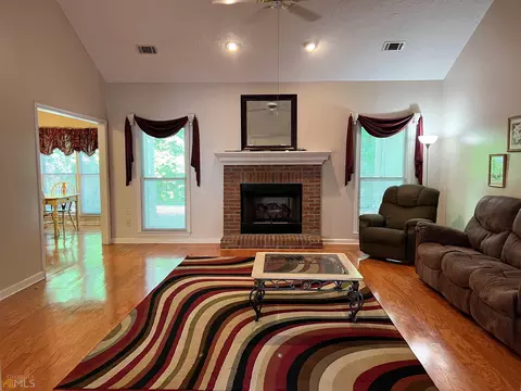 109 Sunny Point Cir, Lagrange, GA 30240 photo 7